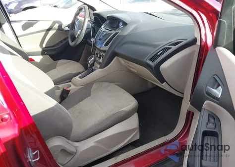 2013 Ford Focus Se z USA, uszkodzony, nr VIN 1FADP3K2XDL196178